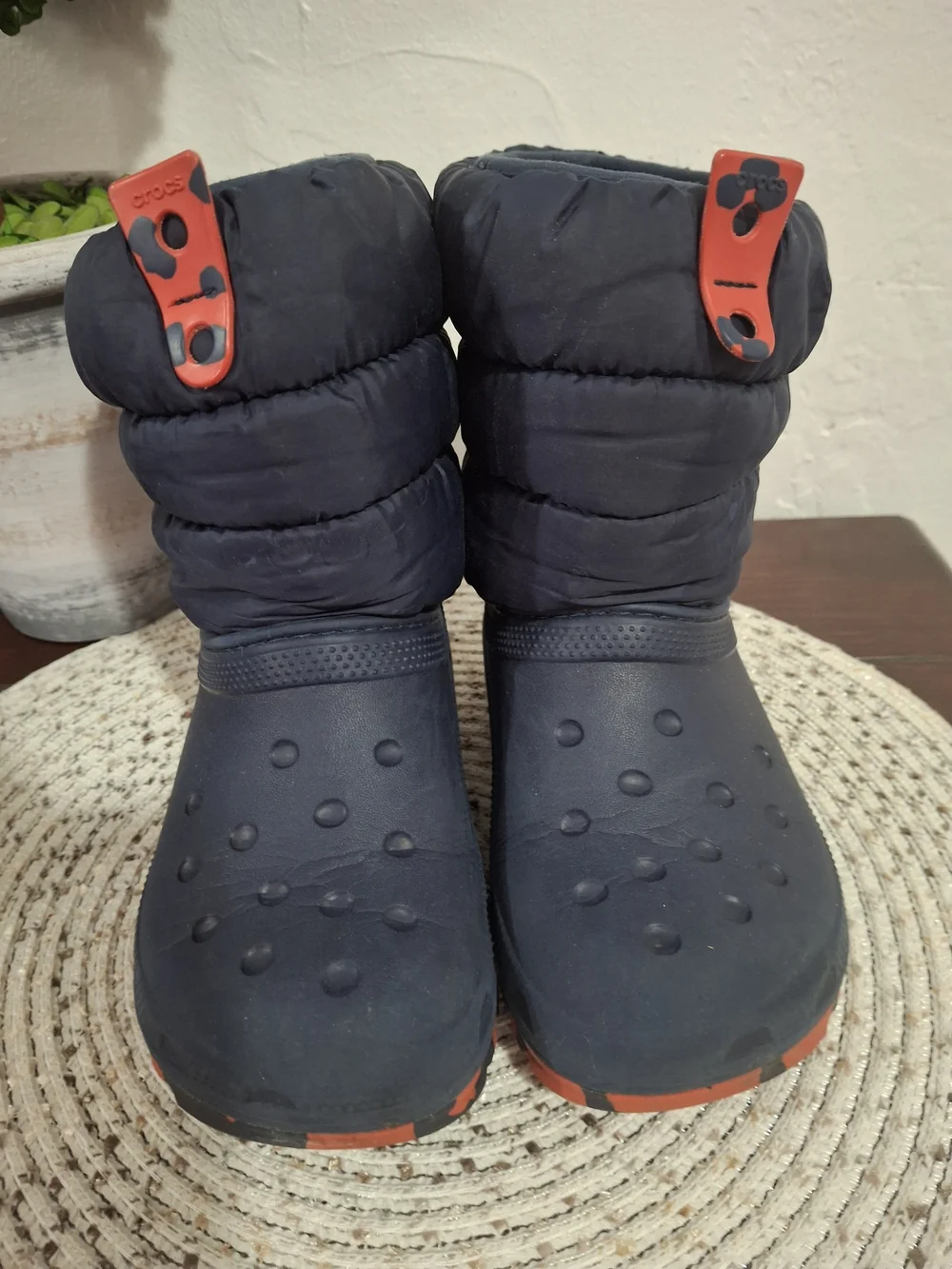 Kids Crocs Winter Boots - Navy with Red Accent Size 13.